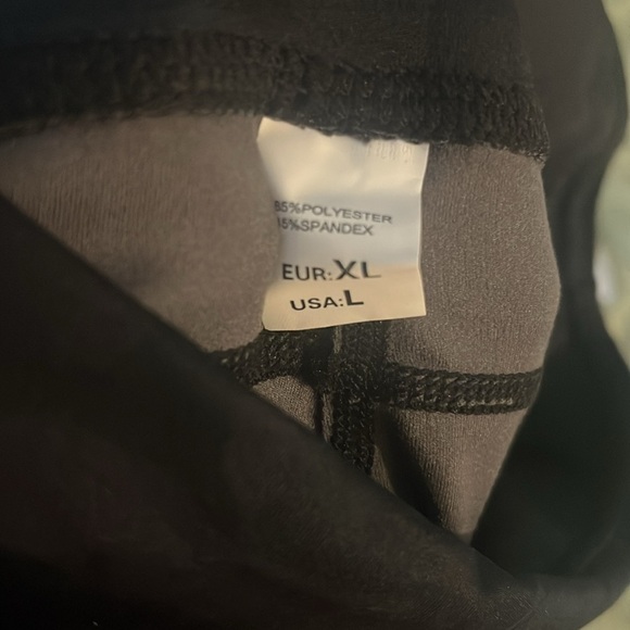 Black Camo Leggings - Picture 5 of 5